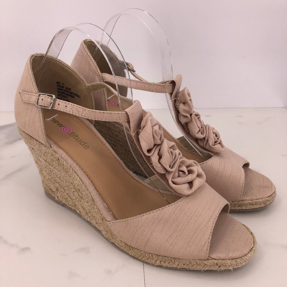 NWOT New @titude tan wedge espadrille